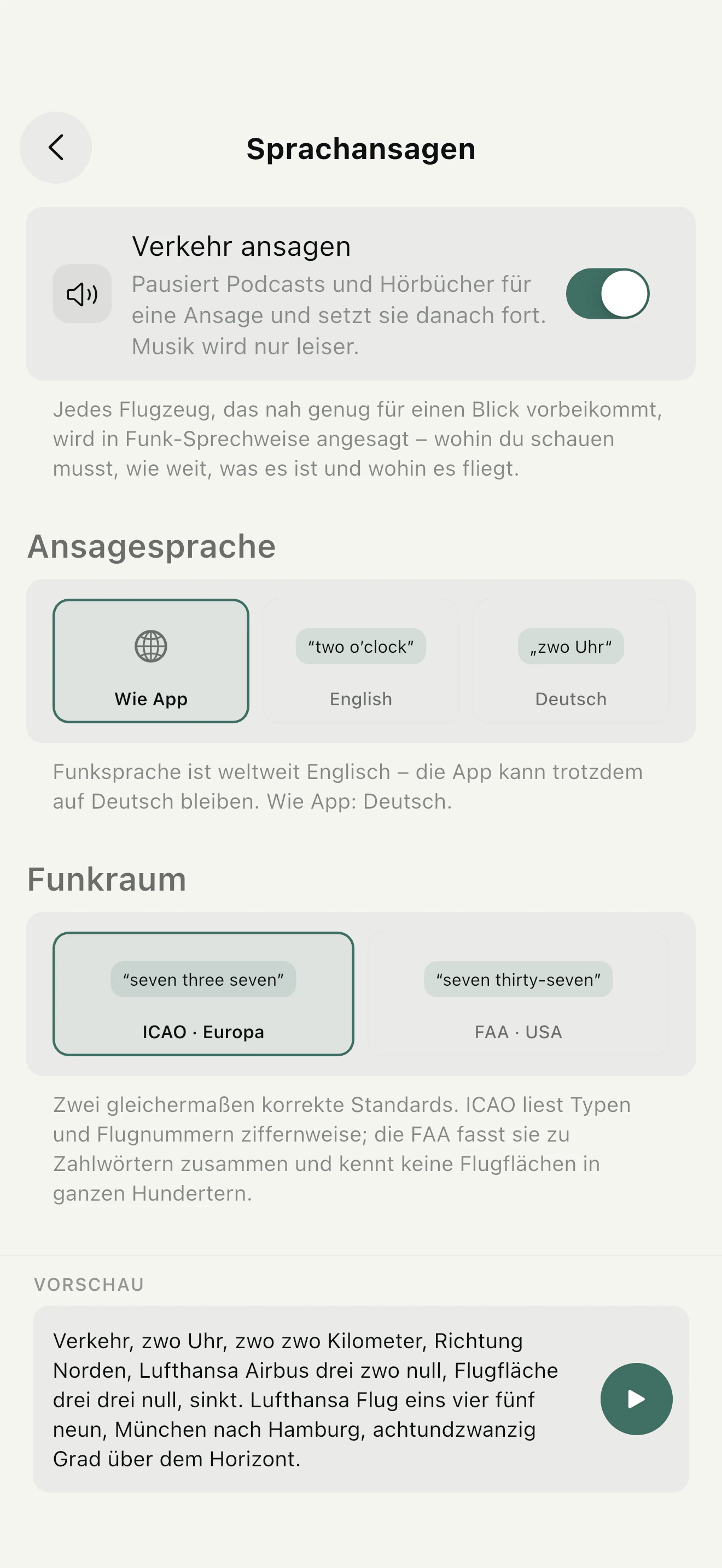 Einstellungen für Sprachansagen mit Sprache und Wiedergabeoptionen