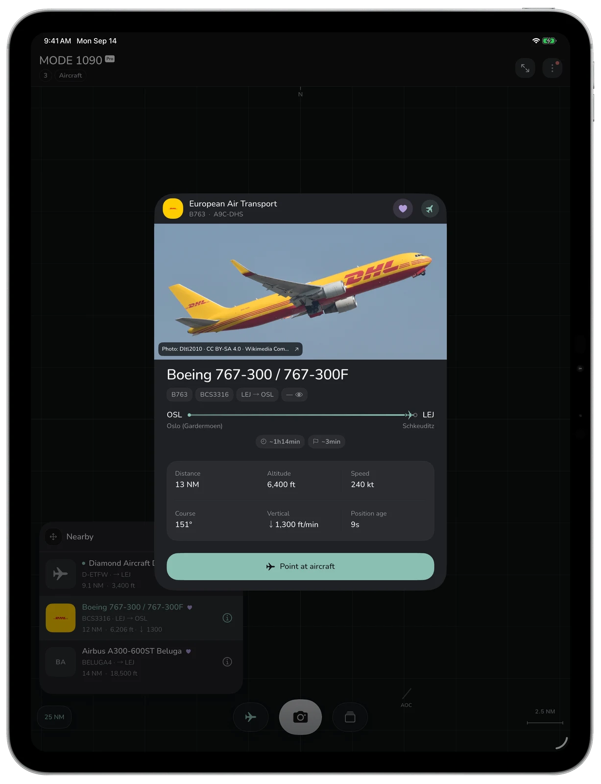 Aircraft details on iPad Pro