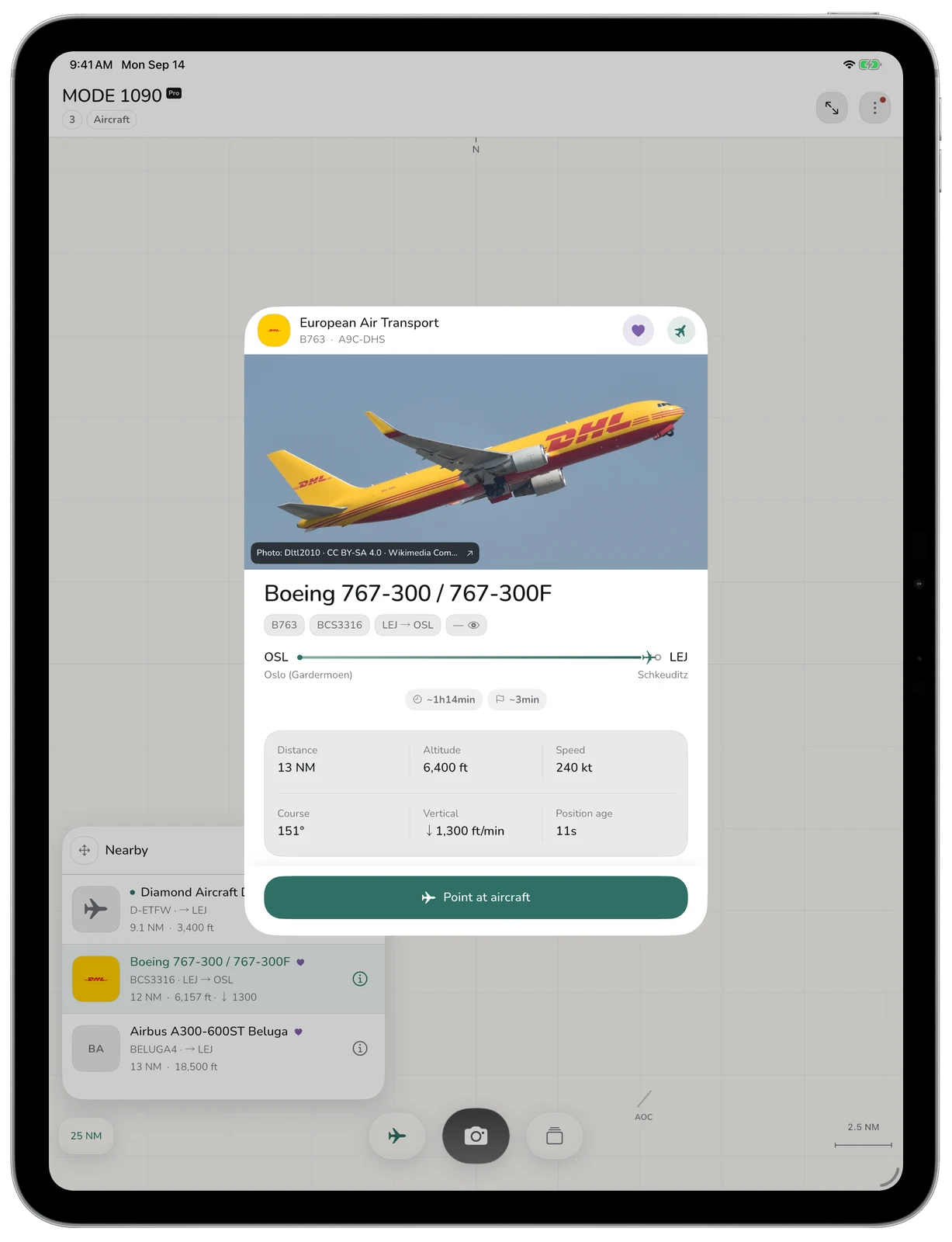 Aircraft details on iPad Pro